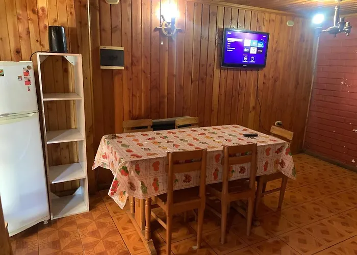 Cabanas Y Hospedaje 4 Colinas